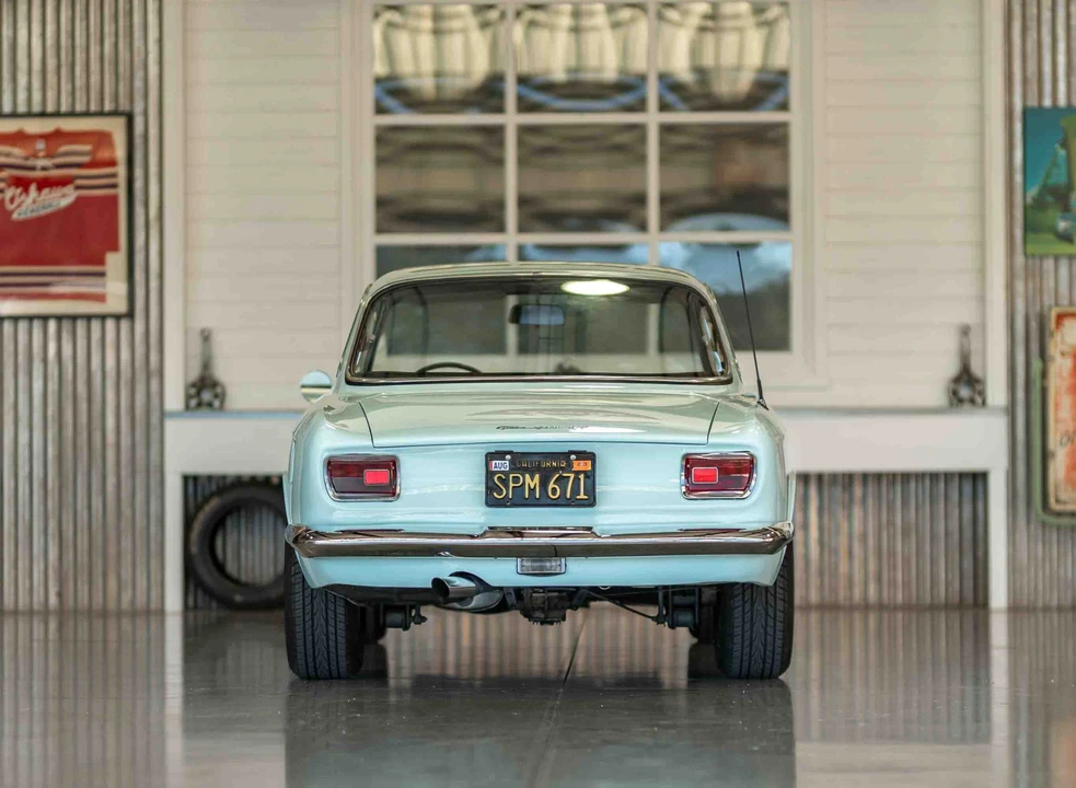 1966 Alfa Romeo Giulia Sprint GT - Image 19 of 31