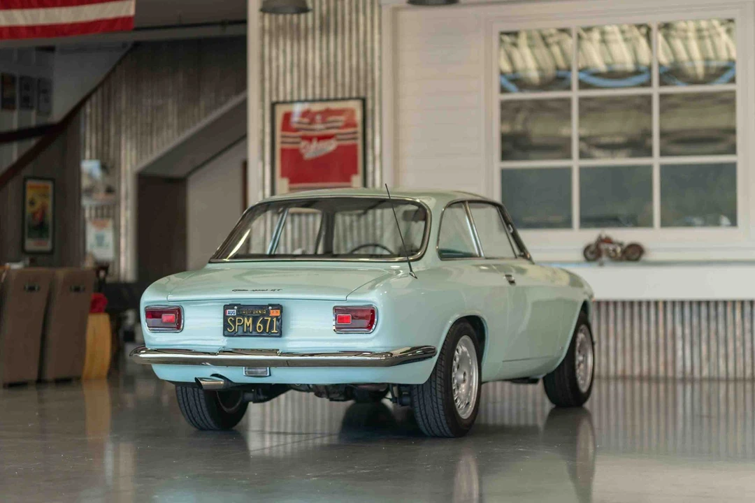1966 Alfa Romeo Giulia Sprint GT - Image 17 of 31