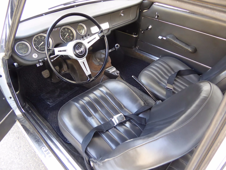 1966 Alfa Romeo Giulia Sprint GT - Image 28 of 31