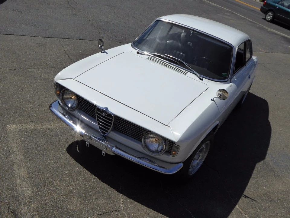 1966 Alfa Romeo Giulia Sprint GT - Image 2 of 31