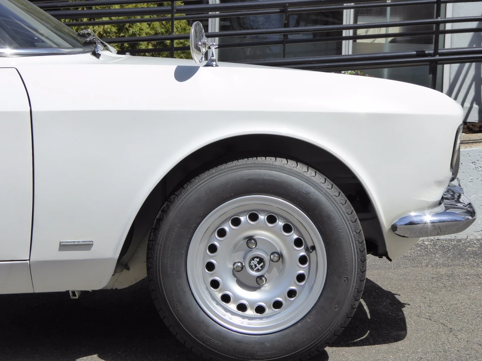 1966 Alfa Romeo Giulia Sprint GT - Image 21 of 31