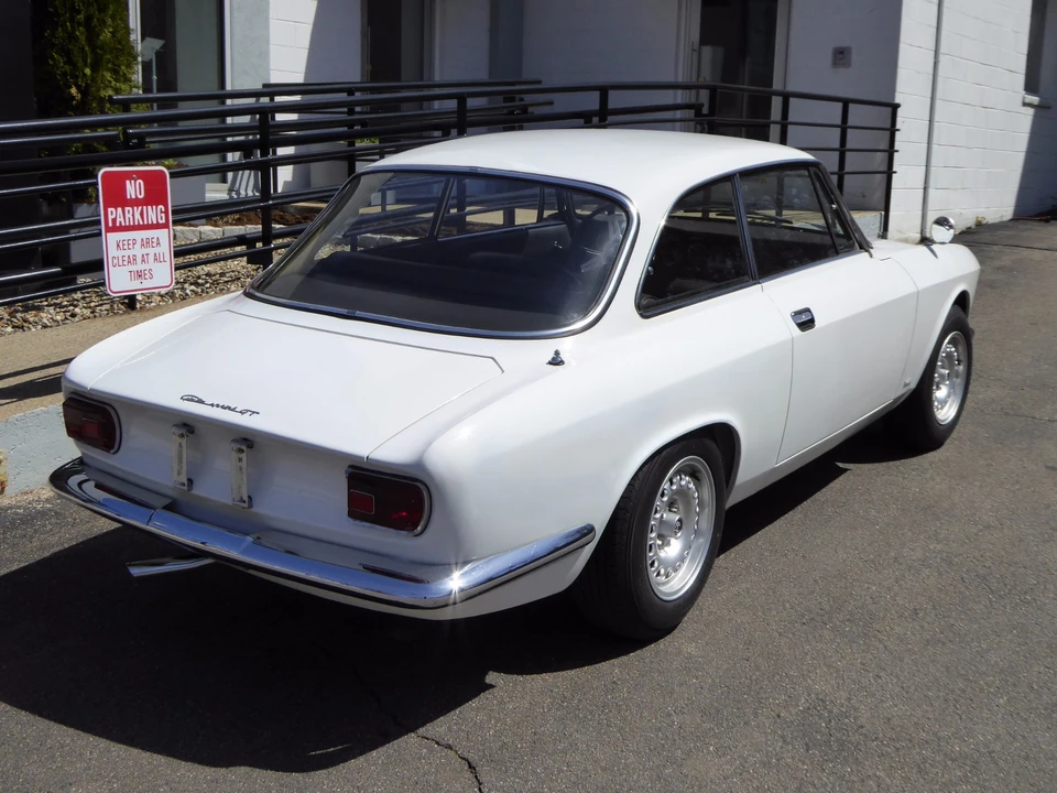 1966 Alfa Romeo Giulia Sprint GT - Image 5 of 31