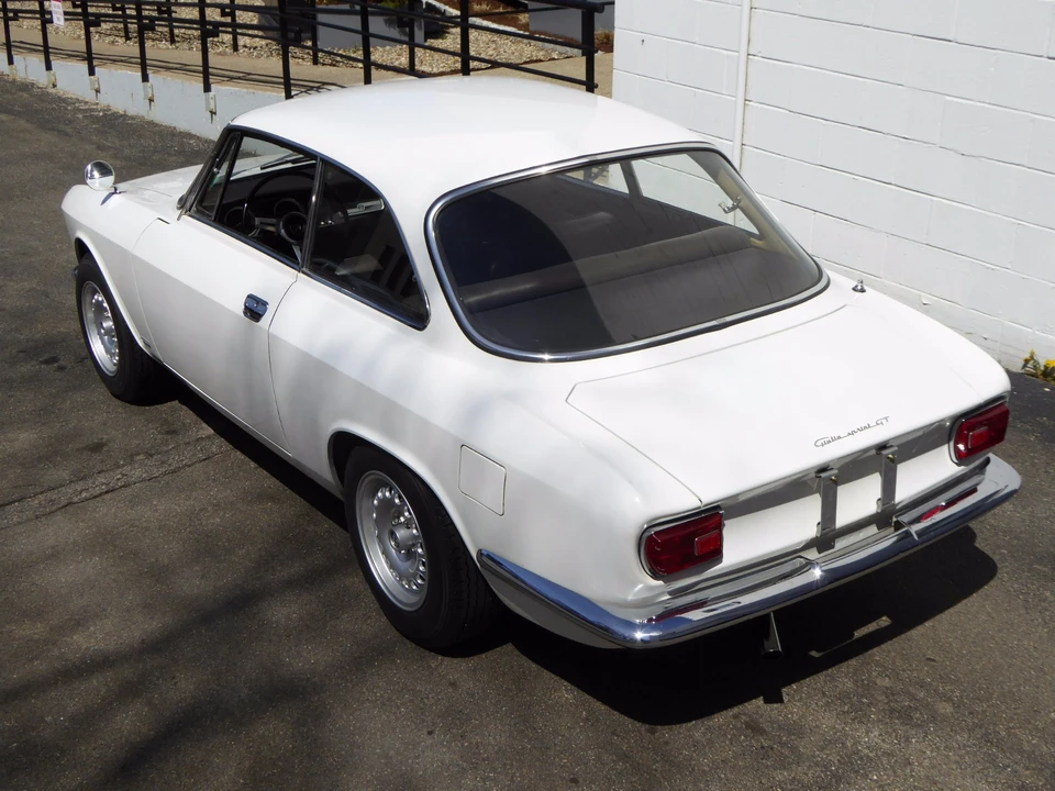 1966 Alfa Romeo Giulia Sprint GT - Image 6 of 31