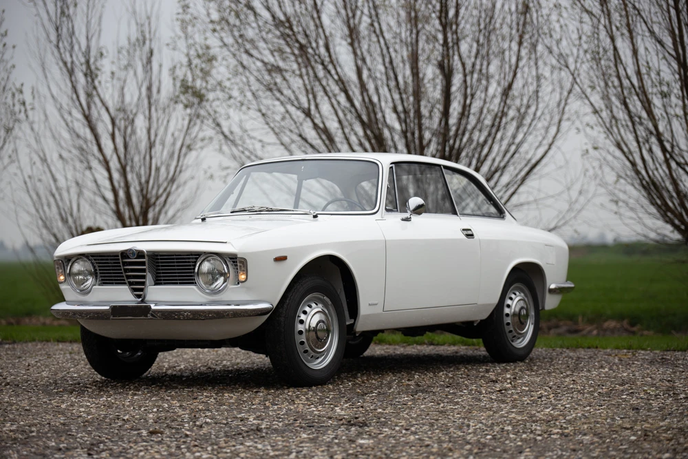 1966 Alfa Romeo Giulia Sprint GT - Image 14 of 31