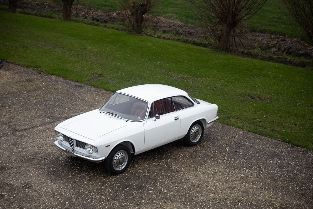 1966 Alfa Romeo Giulia Sprint GT - Image 23 of 31