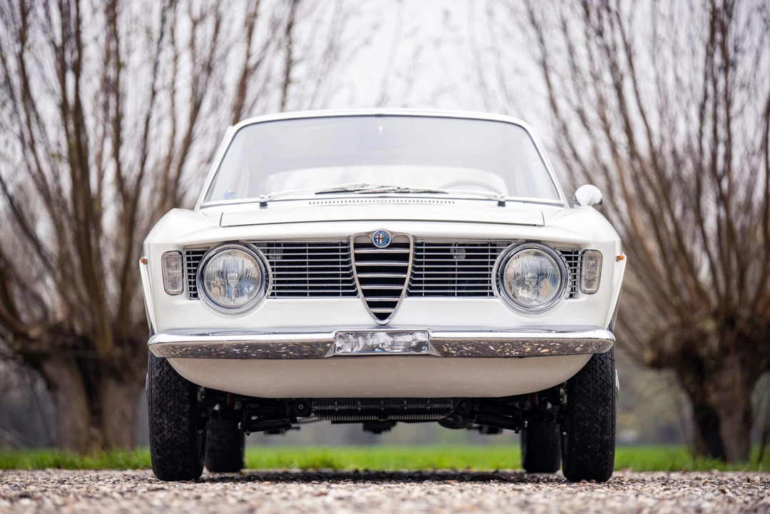 1966 Alfa Romeo Giulia Sprint GT - Image 7 of 31