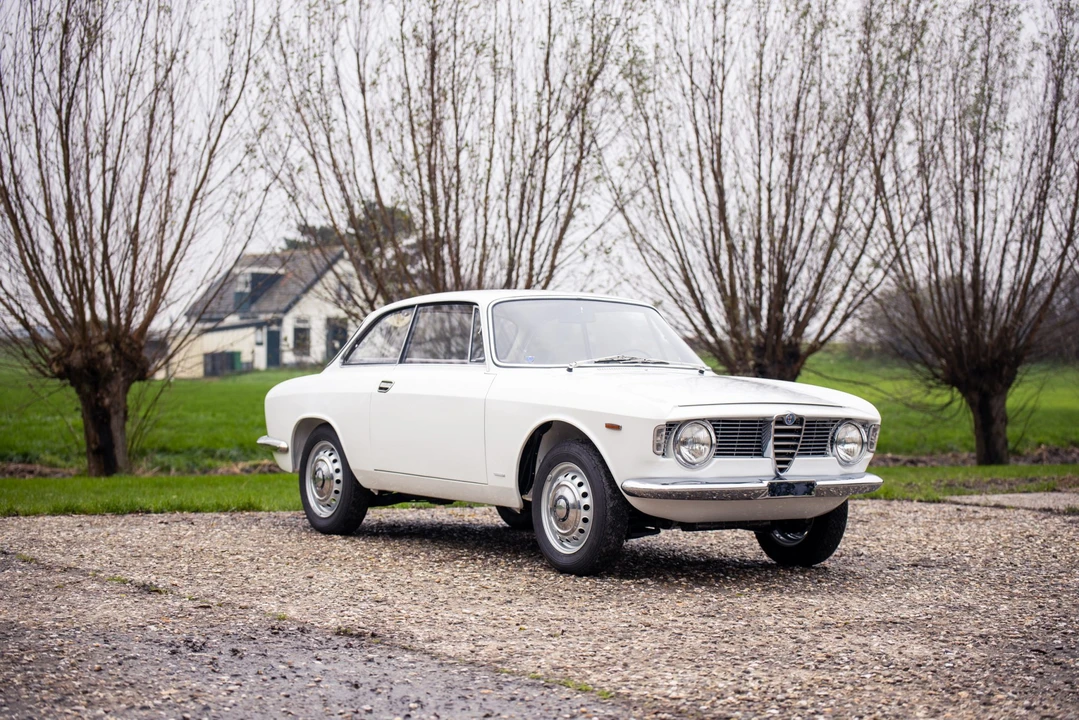 1966 Alfa Romeo Giulia Sprint GT - Image 8 of 31