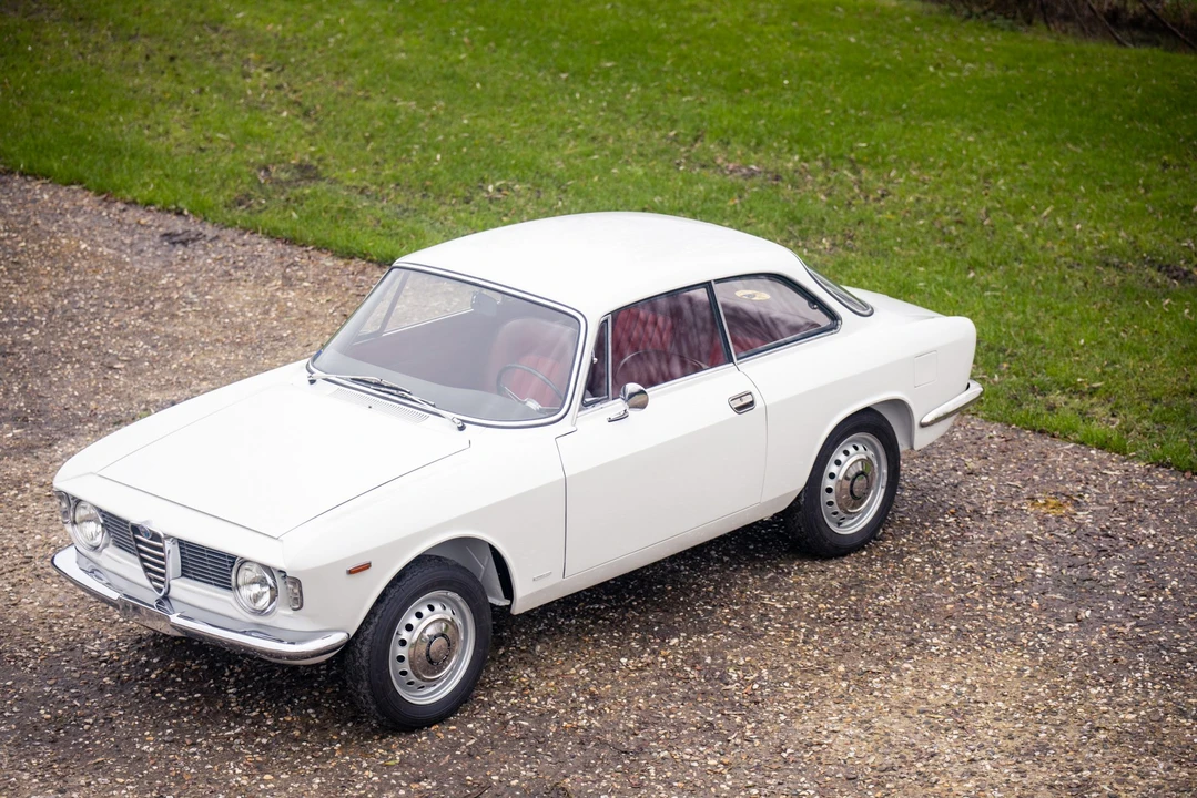1966 Alfa Romeo Giulia Sprint GT - Image 28 of 31