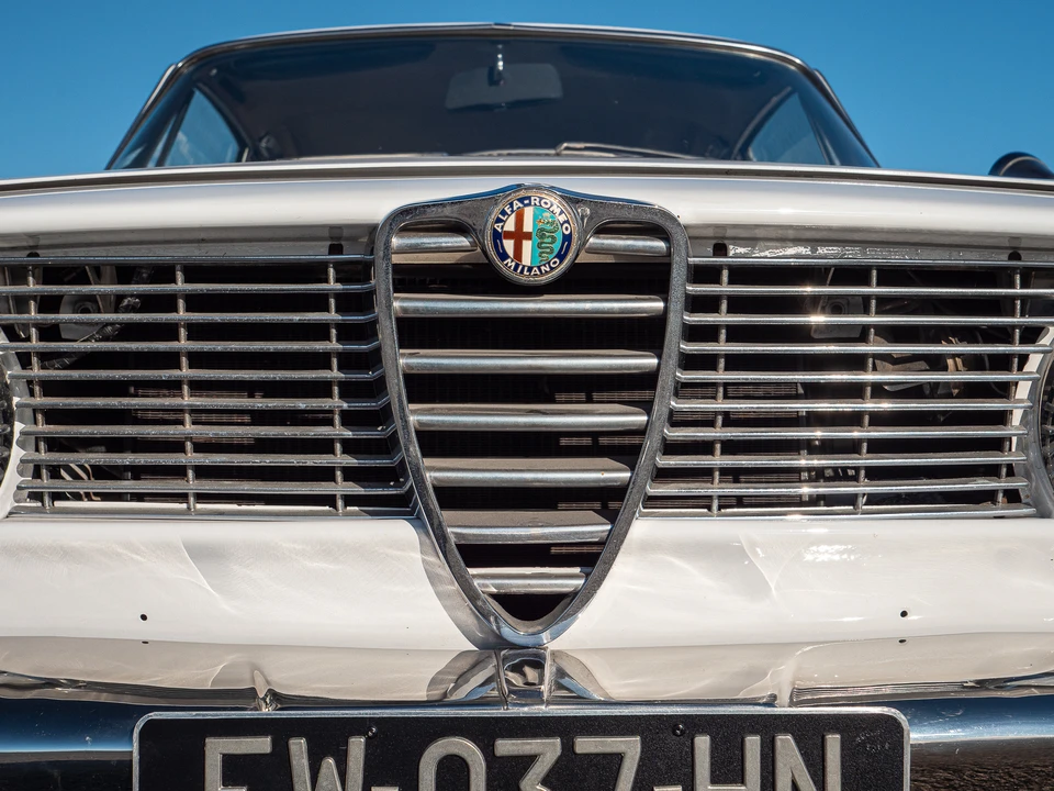 1966 Alfa Romeo Giulia Sprint GT - Image 26 of 31