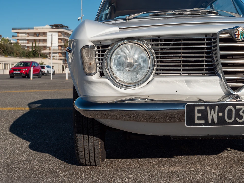 1966 Alfa Romeo Giulia Sprint GT - Image 16 of 31