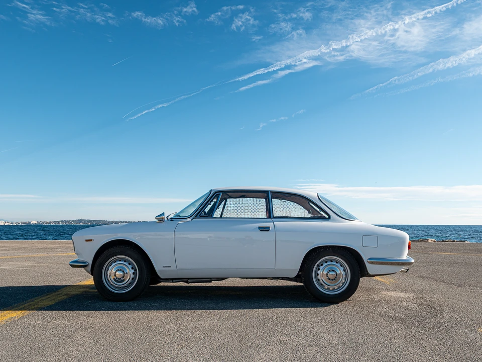 1966 Alfa Romeo Giulia Sprint GT - Image 5 of 31