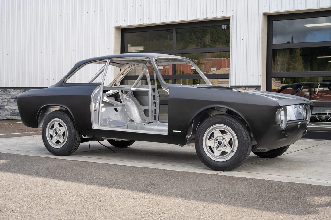 1966 Alfa Romeo Giulia Sprint GT - Image 9 of 31