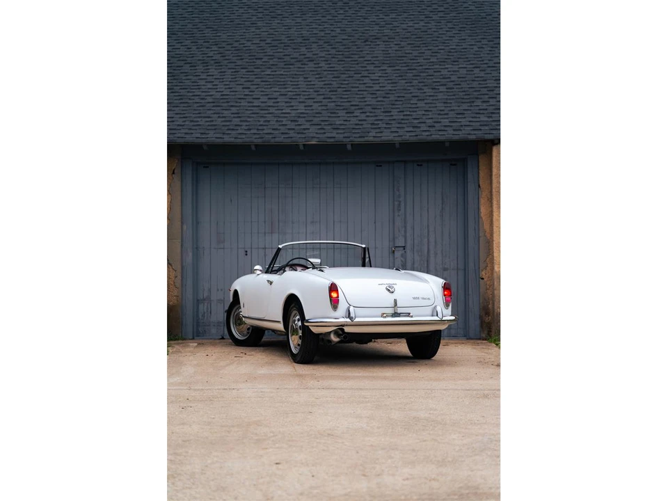1966 Alfa Romeo Giulia Sprint GT Veloce - Image 4 of 31