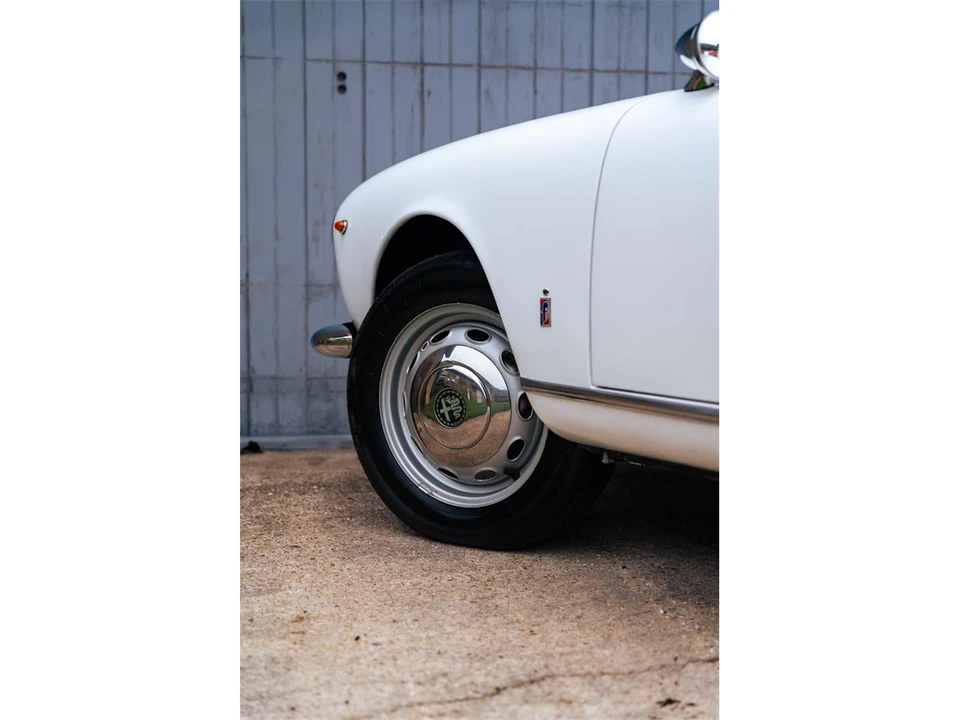 1966 Alfa Romeo Giulia Sprint GT Veloce - Image 5 of 31