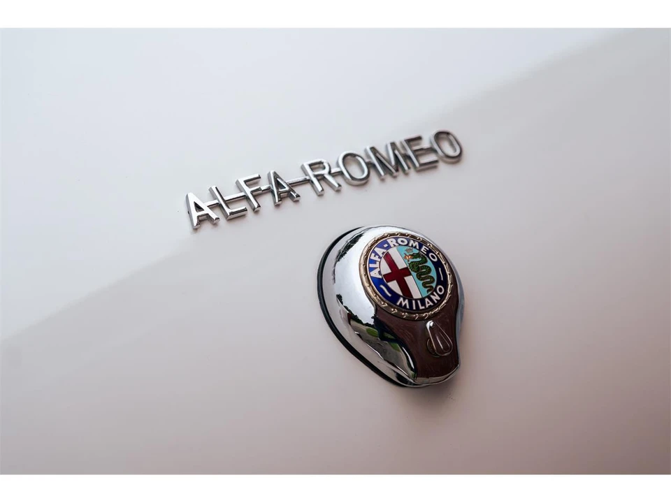 1966 Alfa Romeo Giulia Sprint GT Veloce - Image 20 of 31