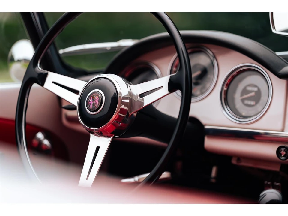 1966 Alfa Romeo Giulia Sprint GT Veloce - Image 27 of 31