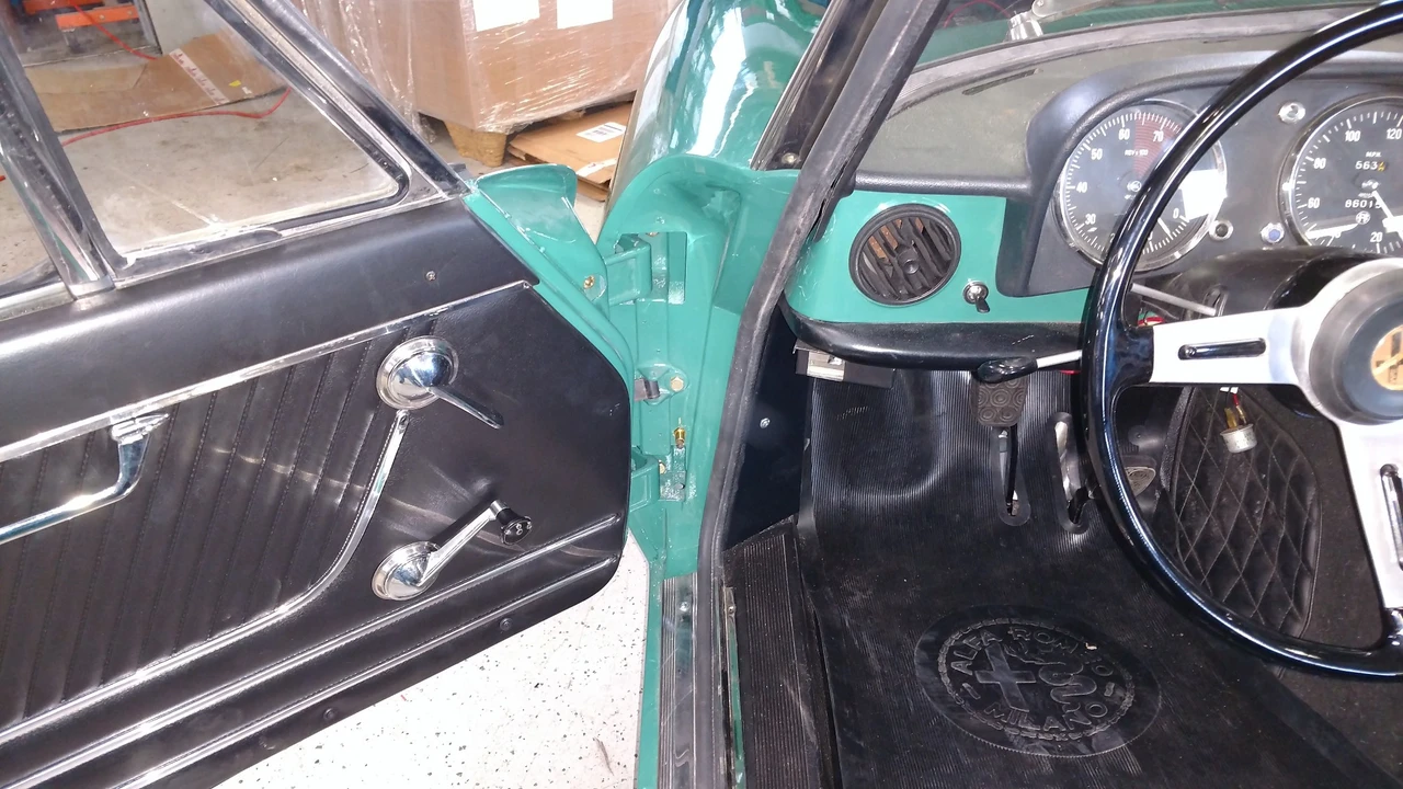 1966 Alfa Romeo Series 1 - Image 30 of 31