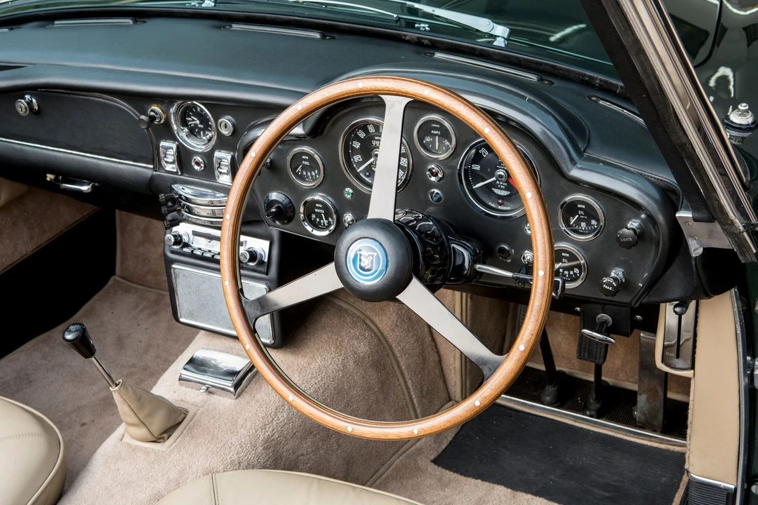 1966 Aston Martin DB6 Volante - Image 30 of 31