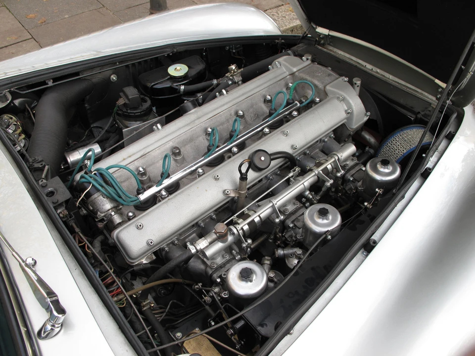 1966 Aston Martin DB6 - Image 8 of 17