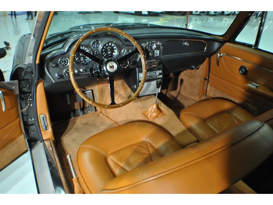 1966 Aston Martin DB6 - Image 23 of 31
