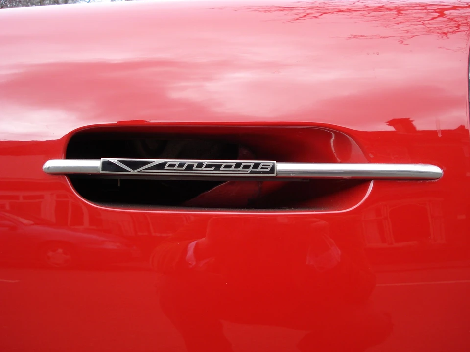 1966 Aston Martin DB6 Vantage - Image 10 of 13