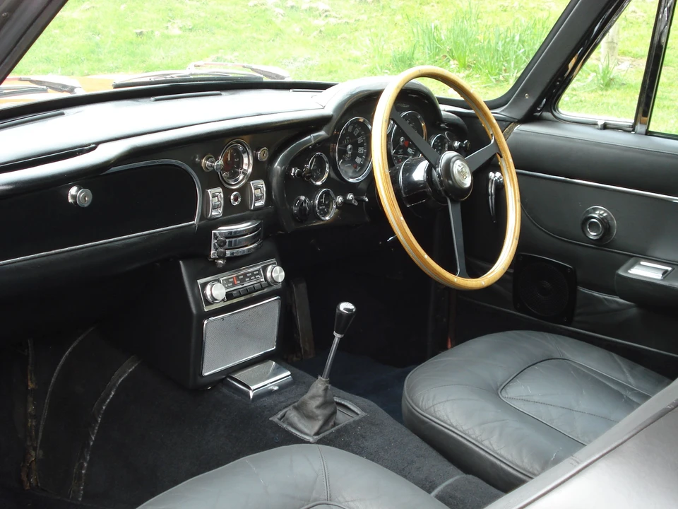 1966 Aston Martin DB6 Vantage - Image 9 of 13