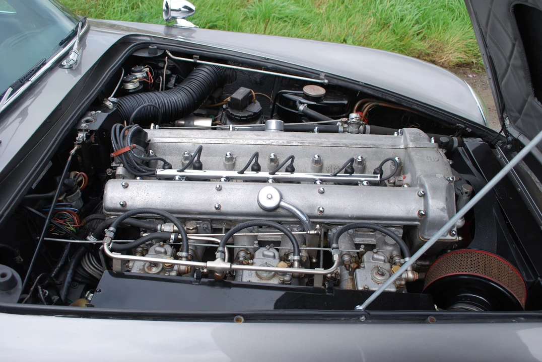 1966 Aston Martin DB6 Vantage - Image 4 of 5
