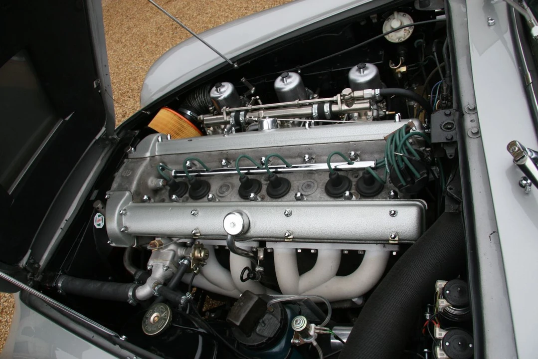 1966 Aston Martin DB6 - Image 3 of 3