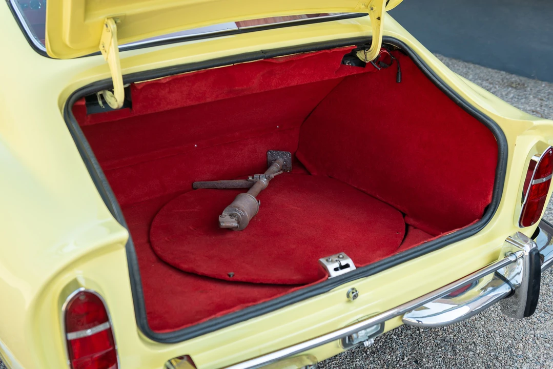 1966 Aston Martin DB6 - Image 13 of 31