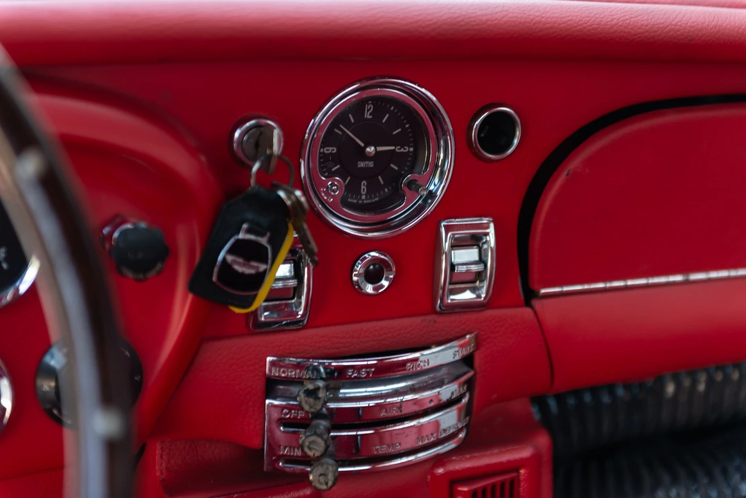 1966 Aston Martin DB6 - Image 28 of 31