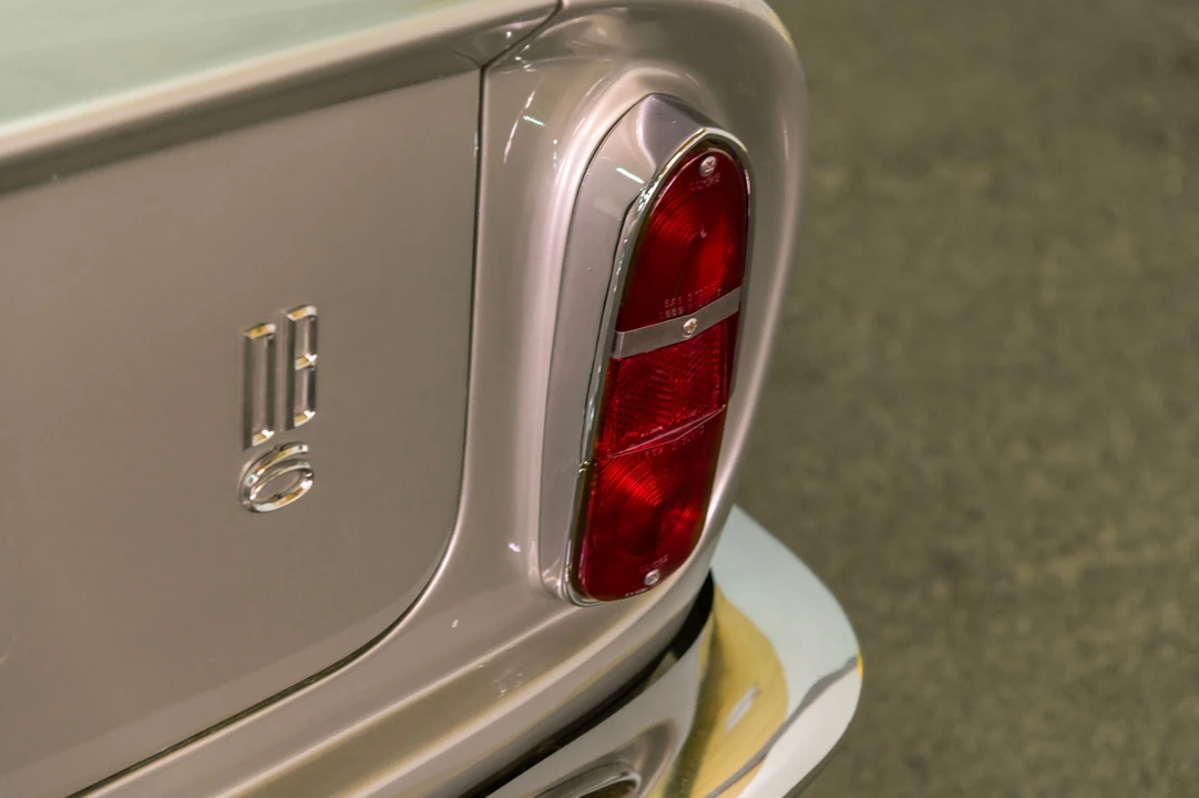 1966 Aston Martin DB6 - Image 22 of 31