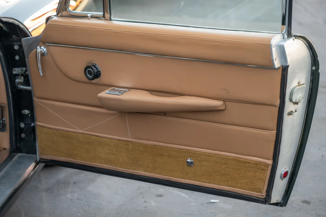 1966 Aston Martin DB6 - Image 29 of 31