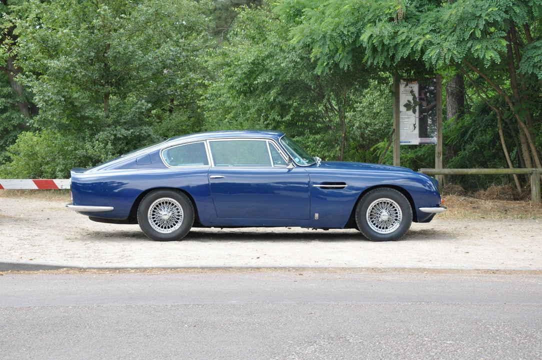 1966 Aston Martin DB6 - Image 4 of 7