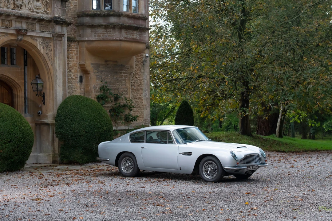 1966 Aston Martin DB6 Vantage - Image 17 of 31