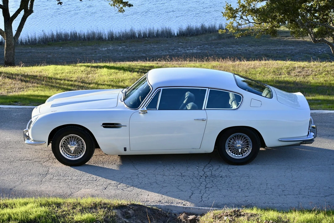 1966 Aston Martin DB6 Vantage - Image 13 of 31