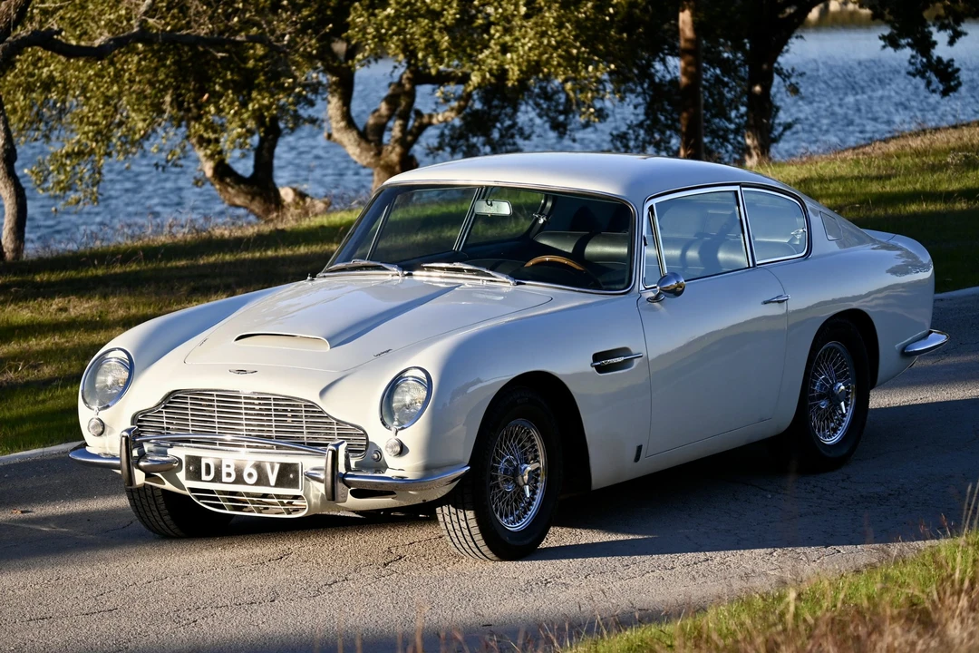 1966 Aston Martin DB6 Vantage - Image 8 of 31