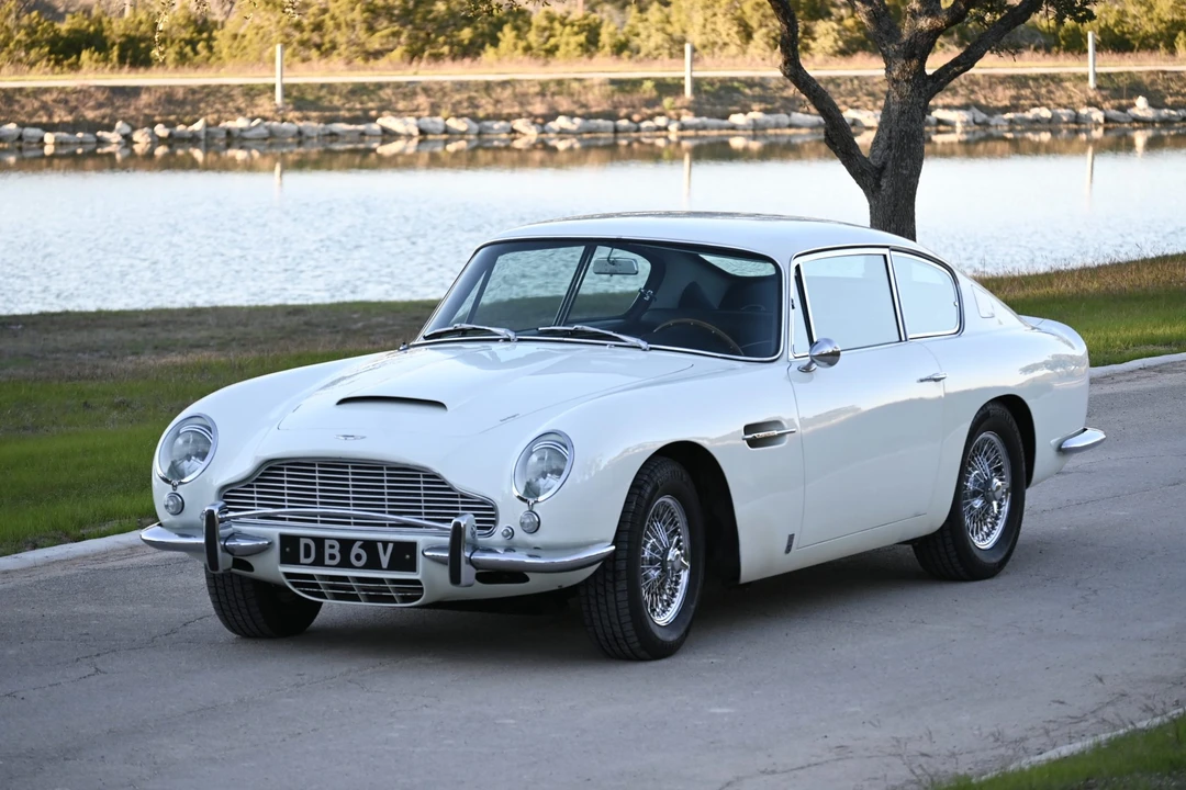 1966 Aston Martin DB6 Vantage - Image 9 of 31