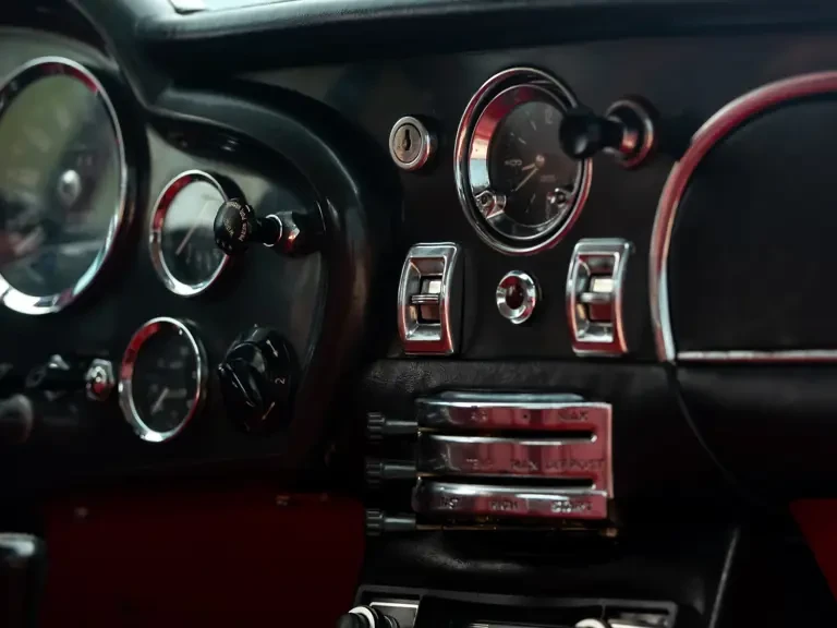 1966 Aston Martin DB6 Vantage - Image 15 of 31