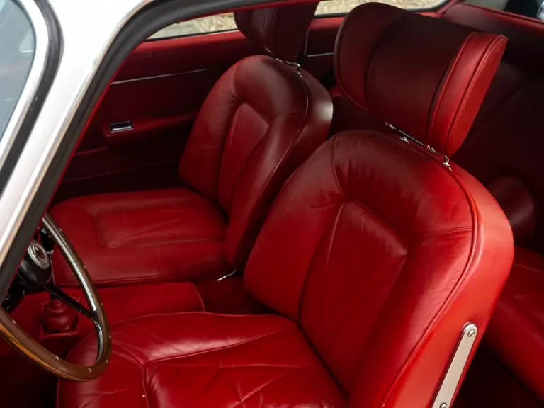 1966 Aston Martin DB6 Vantage - Image 21 of 31