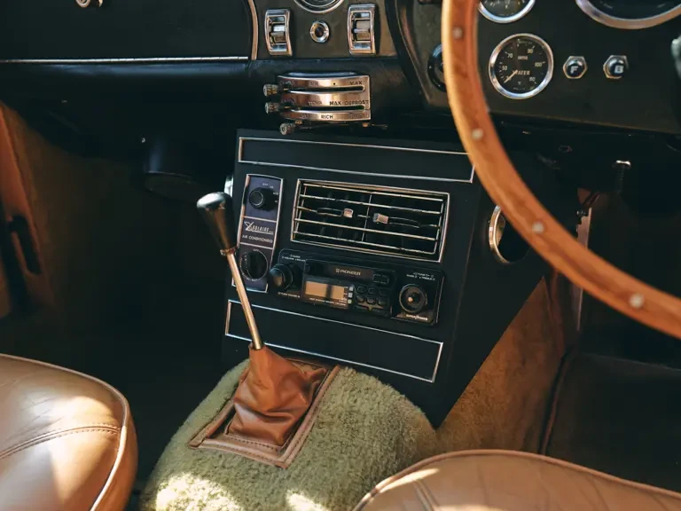 1966 Aston Martin DB6 Vantage - Image 15 of 28