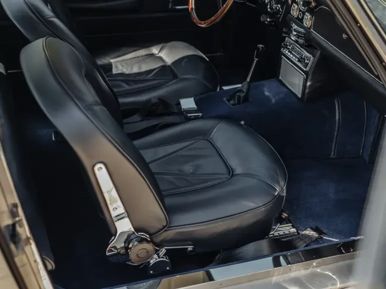 1966 Aston Martin DB6 Vantage - Image 24 of 31