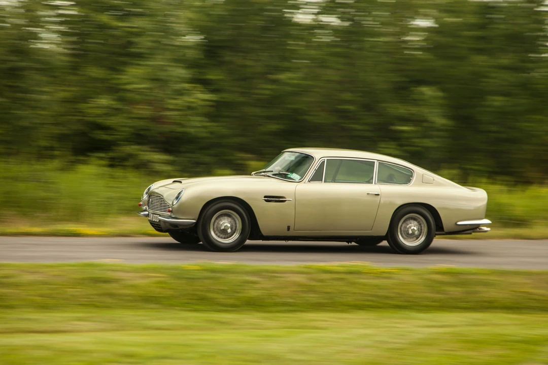 1966 Aston Martin DB6 Vantage - Image 12 of 12