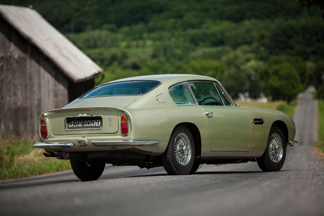 1966 Aston Martin DB6 Vantage - Image 8 of 12