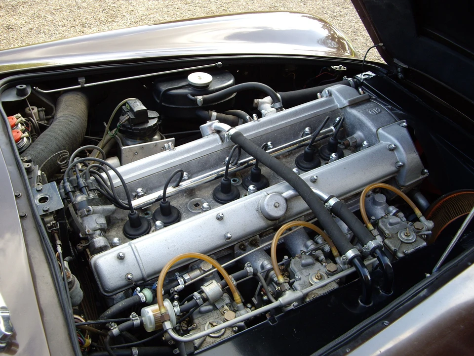 1966 Aston Martin DB6 Vantage - Image 2 of 3