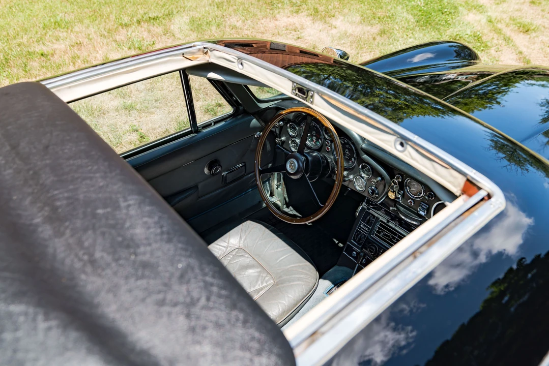 1966 Aston Martin DB6 Vantage - Image 17 of 31