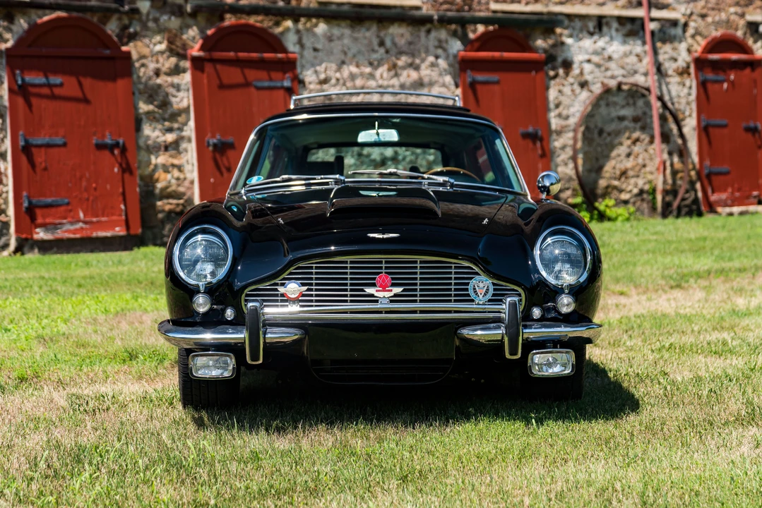 1966 Aston Martin DB6 Vantage - Image 7 of 31