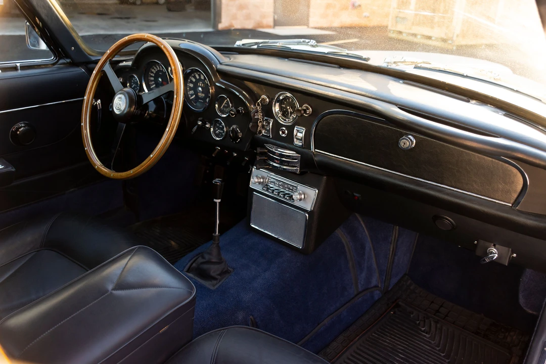 1966 Aston Martin DB6 Vantage - Image 10 of 31