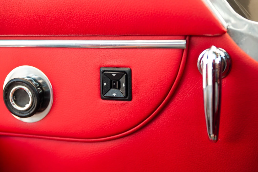 1966 Aston Martin DB6 Vantage - Image 11 of 31