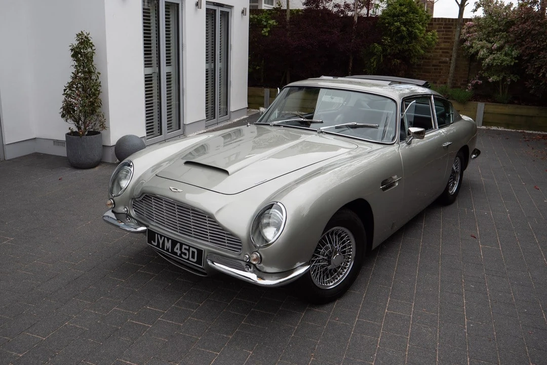 1966 Aston Martin DB6 Vantage - Image 24 of 30