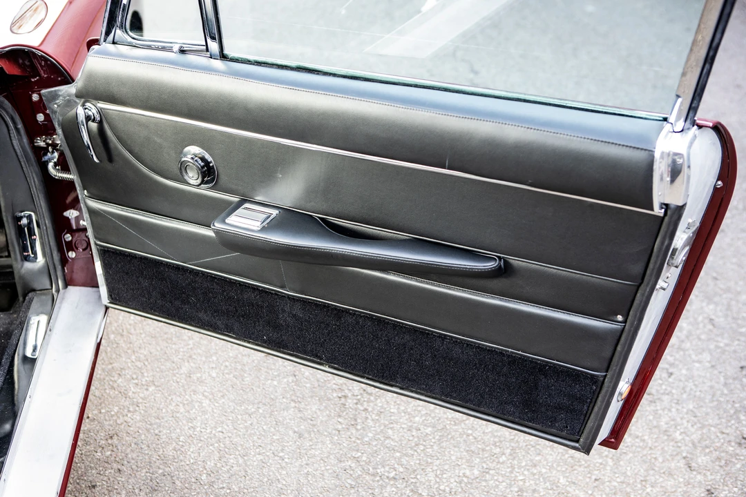 1966 Aston Martin DB6 Vantage - Image 26 of 31